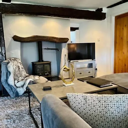 Apartment The Old Post Office, Cosy Grade Ii Listed 2 Bed *