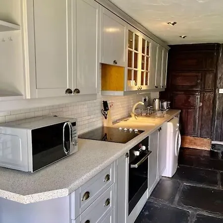 Apartment The Old Post Office, Cosy Grade Ii Listed 2 Bed