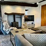アパート The Old Post Office, Cosy Grade Ii Listed 2 Bed *
